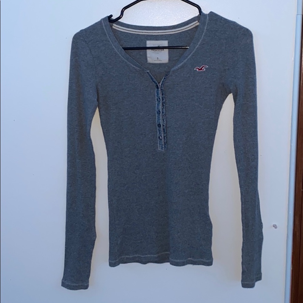Holister sweater